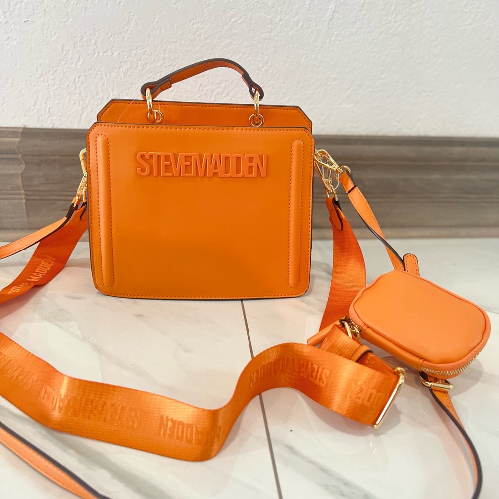 NWT Steve Madden Orange Bevelyn TikTok Crossbody Purse